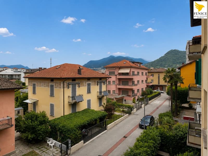 Vista fronte dal balcone