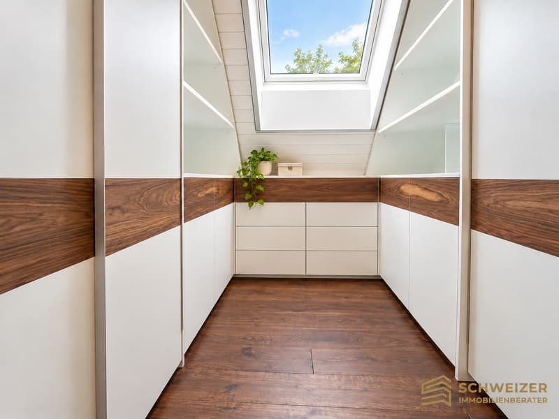 Exklusiver Wohnkomfort mit traumhaftem Gartenambiente (3)