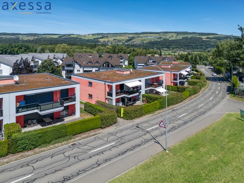 Sunny 3.5 room apartment on the top floor with south balcony in Fischbach-Göslikon (7)