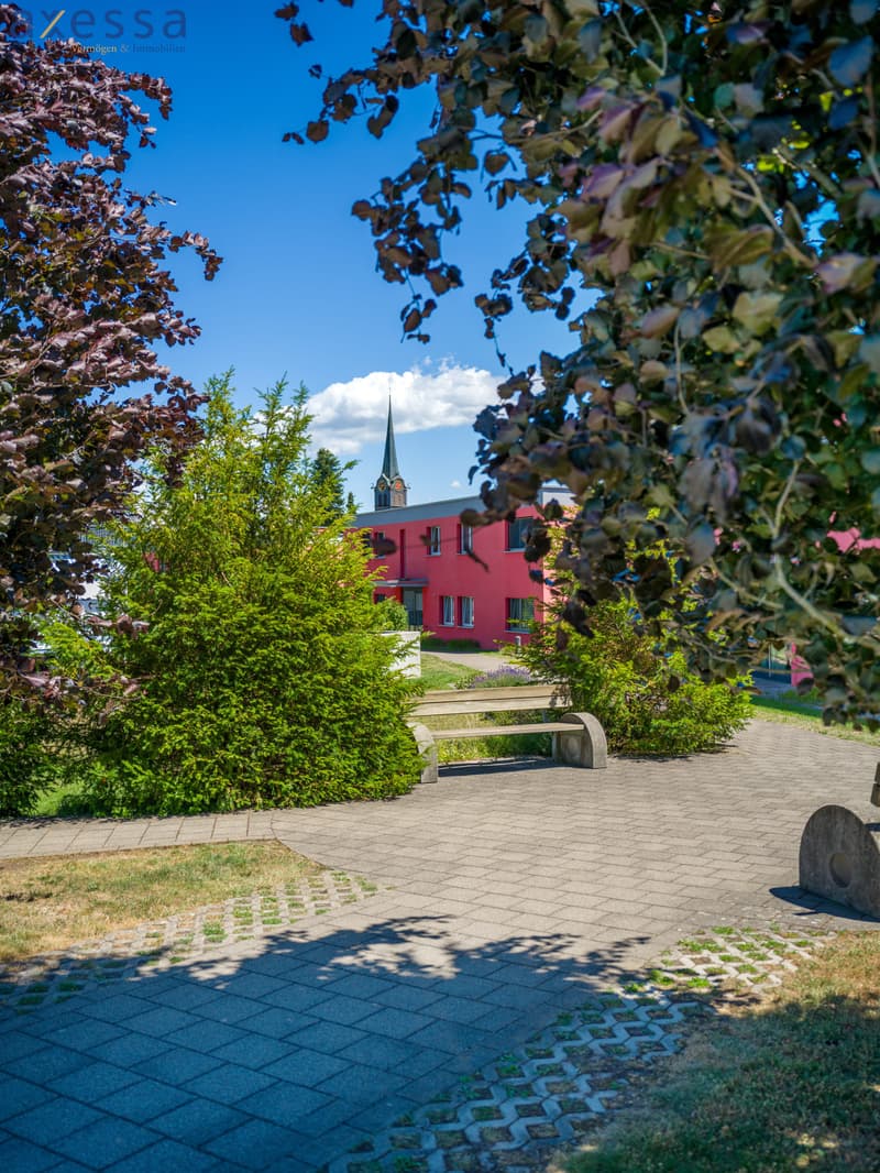 Sunny 3.5 room apartment on the top floor with south balcony in Fischbach-Göslikon (5)