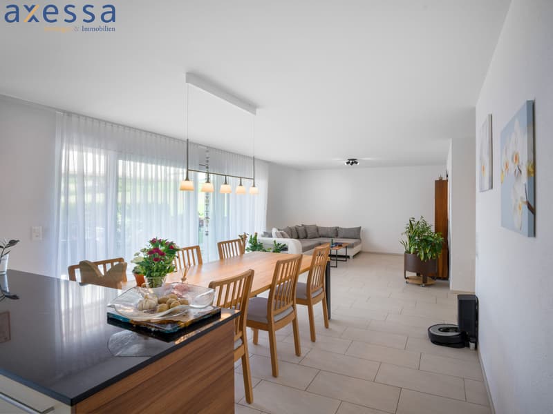 Sunny 3.5 room apartment on the top floor with south balcony in Fischbach-Göslikon (10)