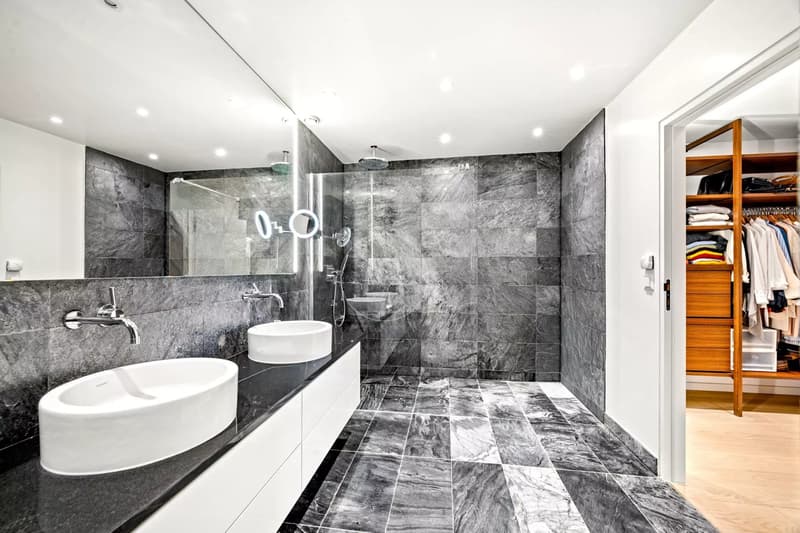 Superb 328 m2 duplex with gardens and lake view in the heart of Corsier (13)