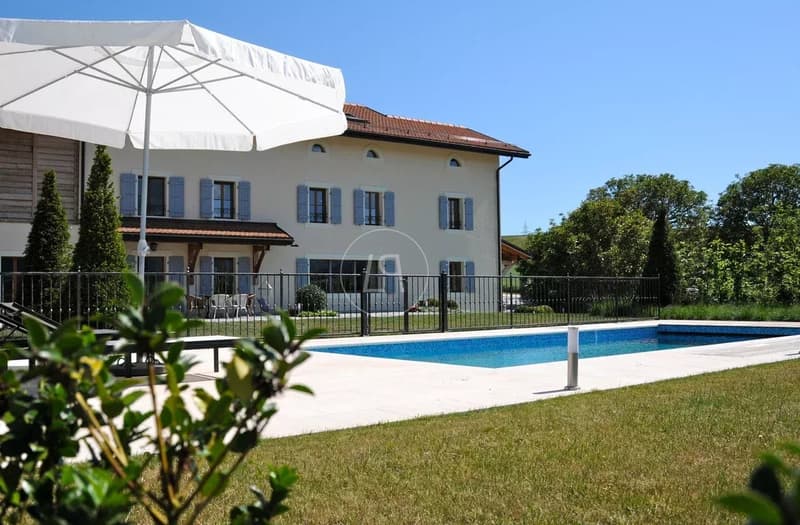 Elegantes renoviertes Bauernhaus mit Swimmingpool, Essertines-sur-Rolle (2)