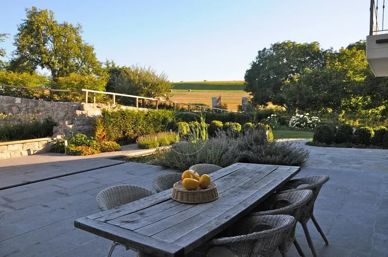 Elegantes renoviertes Bauernhaus mit Swimmingpool, Essertines-sur-Rolle (5)