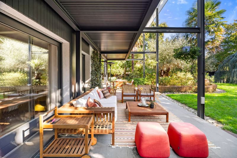 Élégante villa familiale dans un écrin de verdure aux portes de Genève (12)