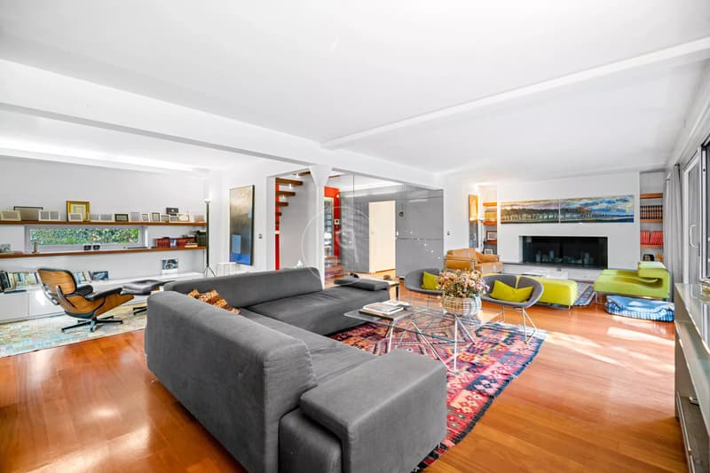 Élégante villa familiale dans un écrin de verdure aux portes de Genève (3)