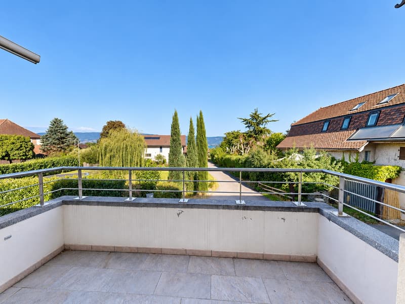 Maison de maître avec 4 appartements à Chevroux (18)