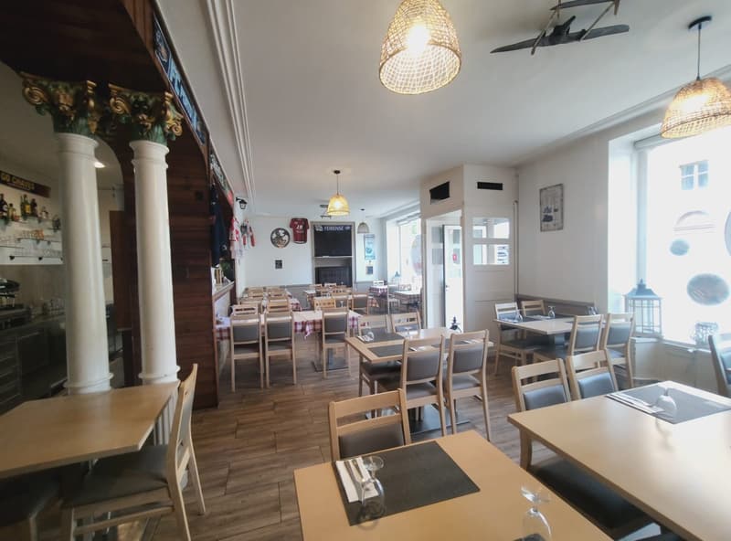 Café-Restaurant à vendre à La Chaux-de-Fonds (2)