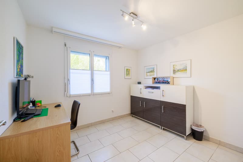 Büro EG