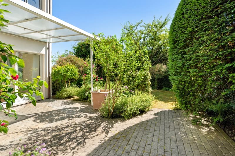 Charming 3-room ground floor apartment in Oberrieden (15)