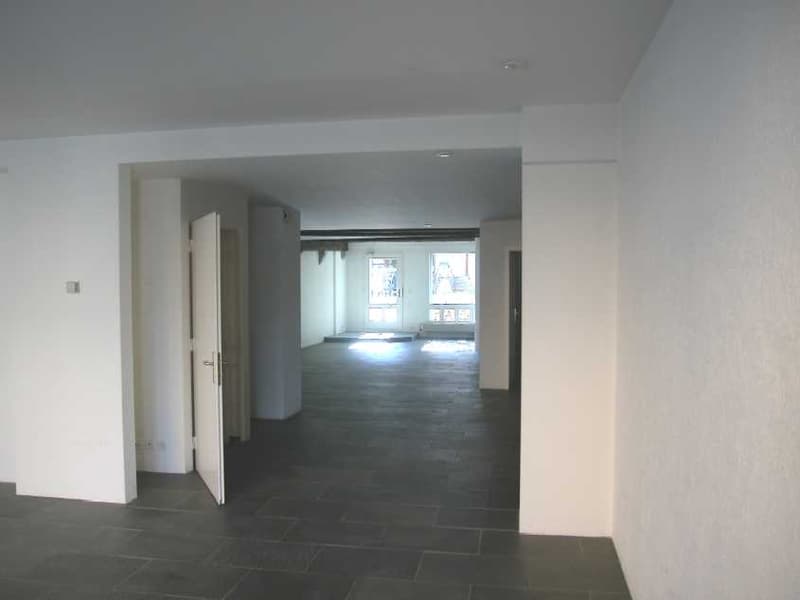 Charmantes Ladenlokal in der Altstadt von Rapperswil (133m2) (5)