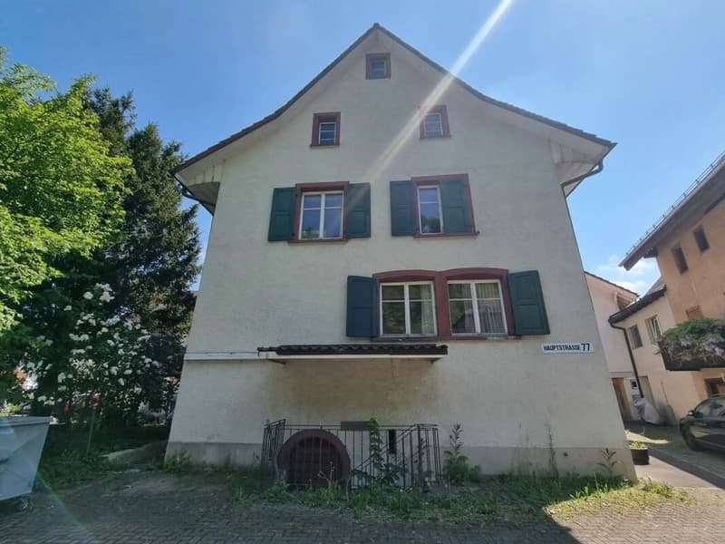 Casa caratteriale a 3 famiglie con potenziale a Hölstein in vendita (13)