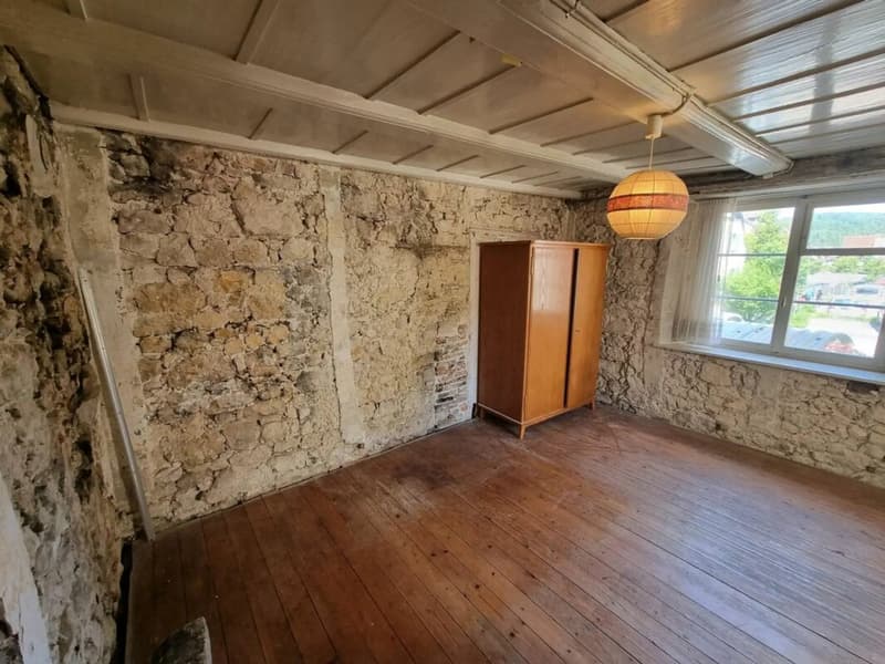 Casa caratteriale a 3 famiglie con potenziale a Hölstein in vendita (9)