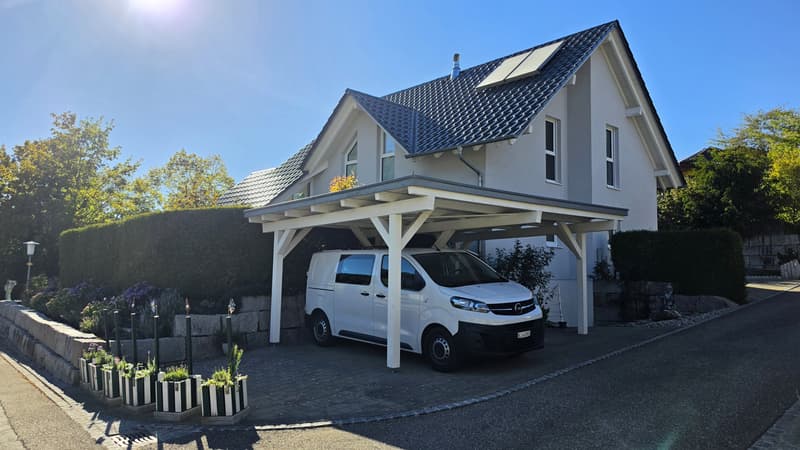 Helles 5.5-Zimmer-Einfamilienhaus in Titterten kaufen (1)