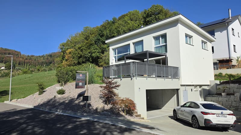 Modernes 5.5-Zi.-Einfamilienhaus mit Aussicht in Reigoldswil (1)