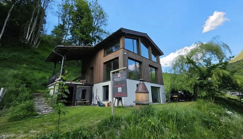 6-Zimmer-Haus mit Bergsicht in Schwendi im Weisstannental kaufen (2)