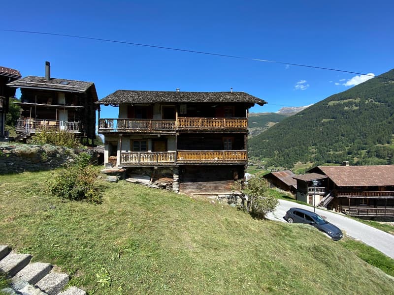 A rénover entièrement, Chalet traditionnel de 7 pièces - Anniviers (6)