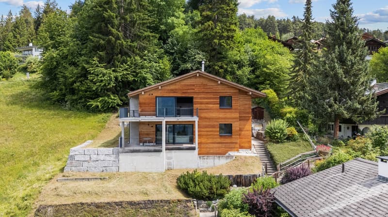 Modernes Zweifamilienhaus in Laax/Salums (2)