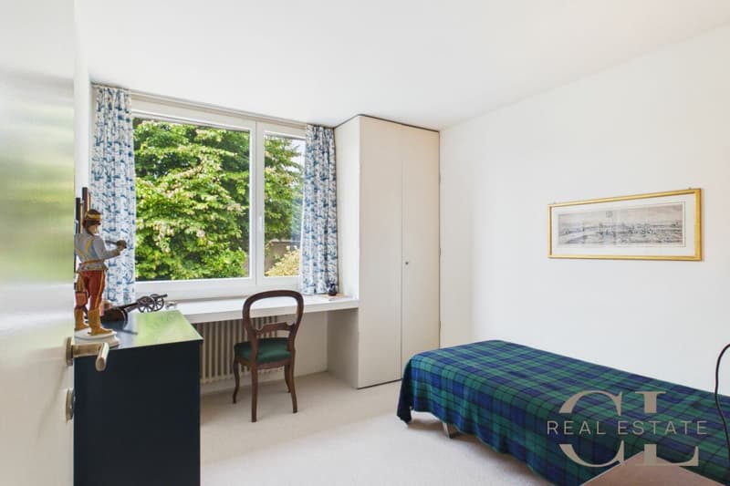 Stilvolles 8-Zimmer-Atriumhaus mit einer Garage und einem Abstellplatz (10)