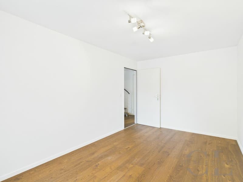 Attraktives 4.5 Zimmer-Reihenhaus mit Garage (11)