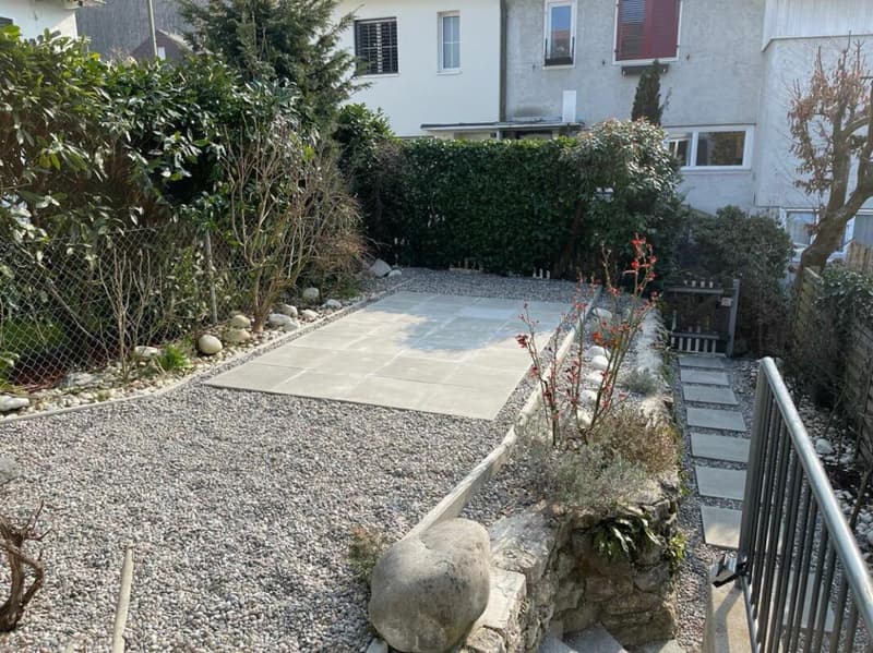 Stilvolles 4 Zimmer-Reihenhaus mit Garten in Oberwil (11)