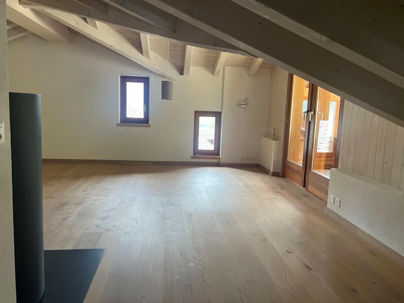 Charmante Dachgeschosswohnung mit Balkon & Abendsonne im idyllischen Goms (5)