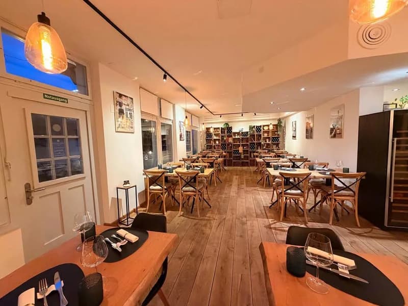 Etabliertes Restaurant mit grosser Terrasse – Region Thunersee (3)
