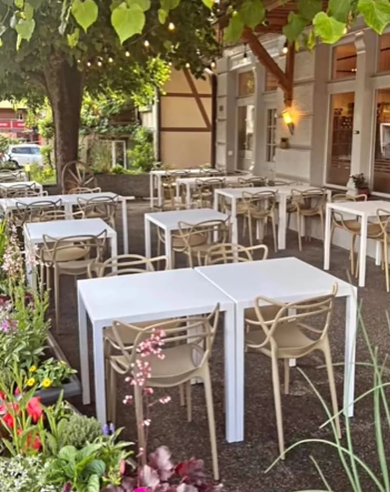 Etabliertes Restaurant mit grosser Terrasse – Region Thunersee (2)