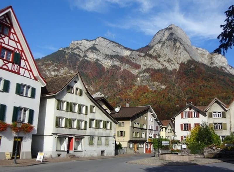 Wohnhaus mit Baureserve und spektakulärem Blick, 535 m² W2 (12)
