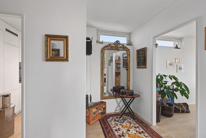 Traumhafte 3½ Zimmer Wohnung mit Seesicht und Bergblick – Stadtnahe, renoviert! (13)