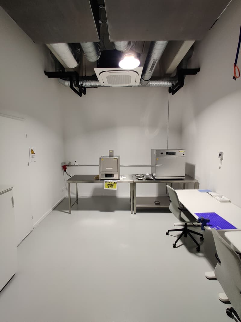 #14.2 Top modern storage-laboratory room with climate control, ventilation, LAN, WLAN, video surveillance, parking spaces, central (19)
