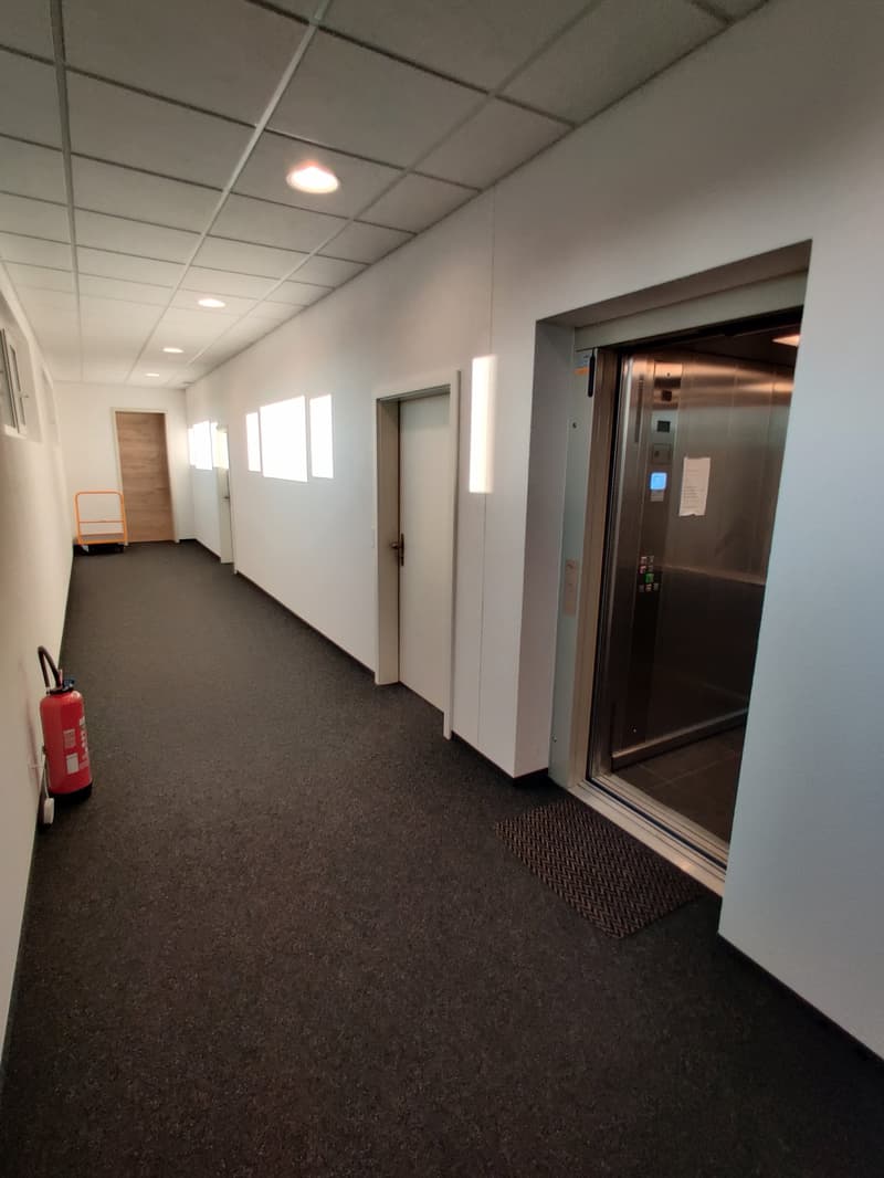 #15.3 Moderner Server-Laborraum 5m² mit Klima, Lüftung,LAN, WLAN, Videoüberwacht, Parkpläze, zentral (14)