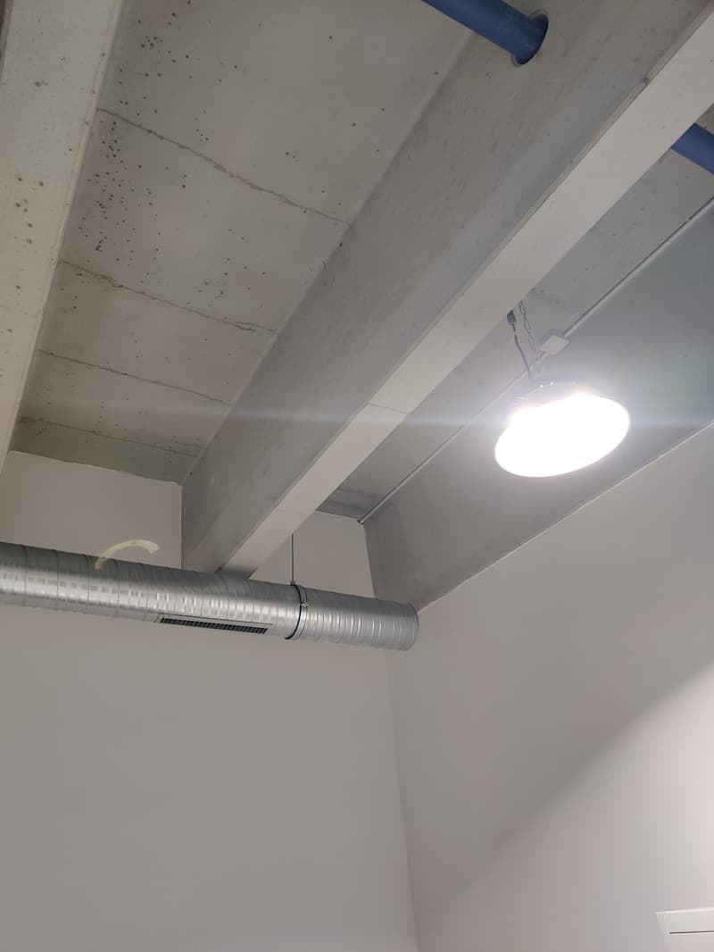 Lüftungsanlage mit 250mm Rohren zur Belüftung Ansicht 2