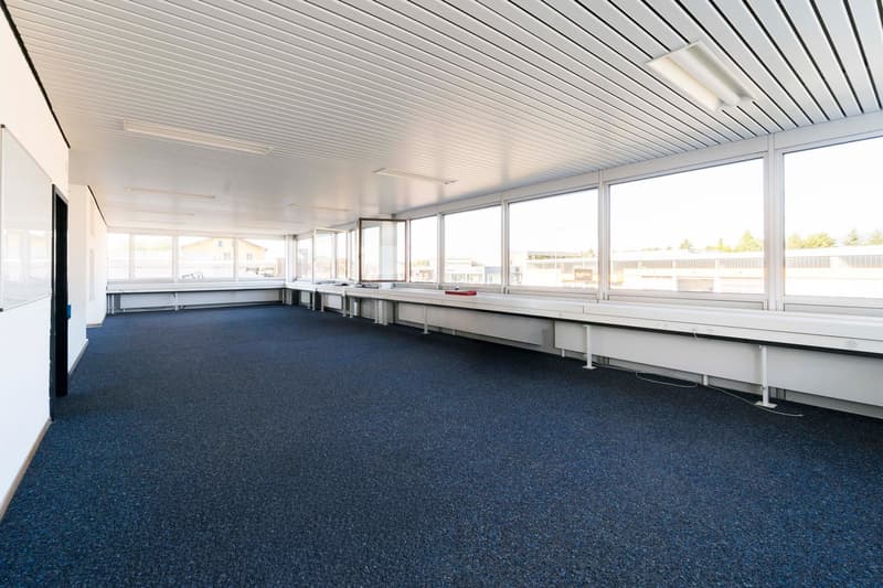 Edificio industriale e amministrativo di 960 m2 in affitto (10)