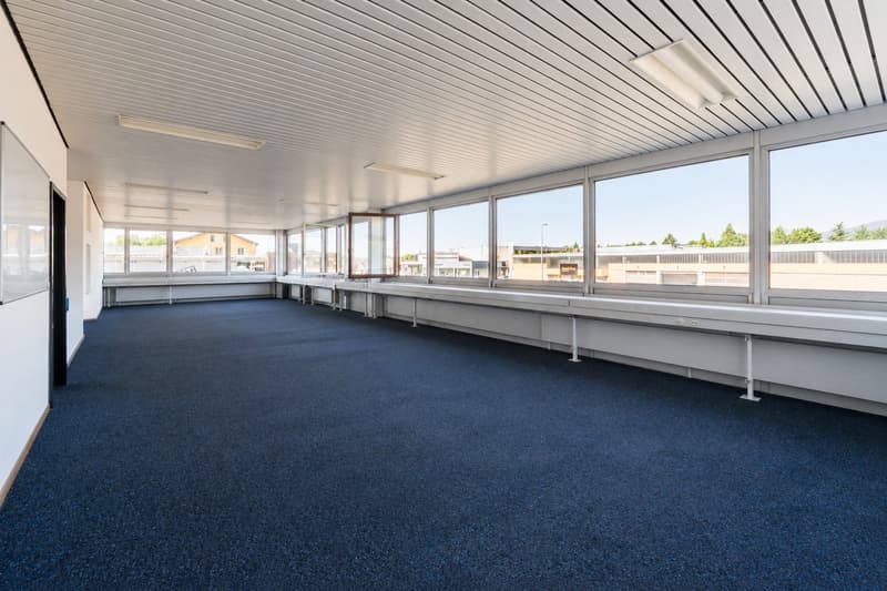 Donnez de l’espace à vos projets : bureau de 95 m² (1)