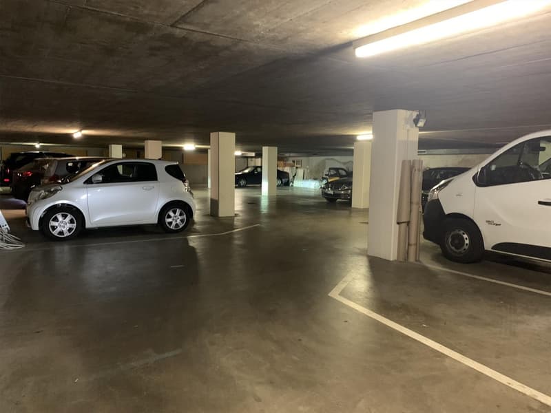 Parking space in basement, secure and dry, for rent in Basel (2)