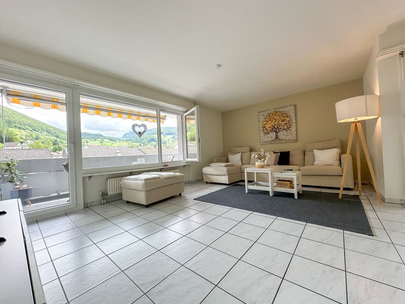Bright 4-room apartment with balcony in Oberdorf for rent (2)