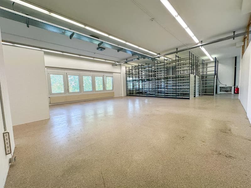 Vielseitige Gewerbefläche mit Lager & Büro in Reinach/BL mieten (4)