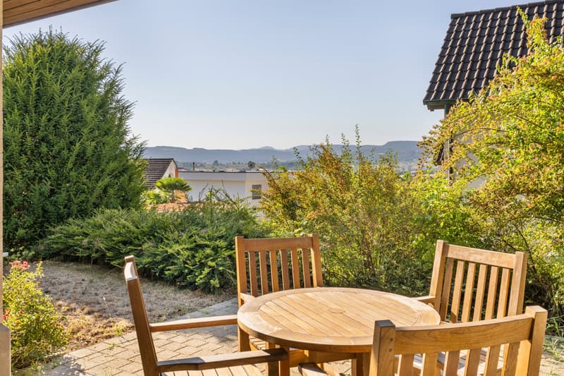 Freistehendes Einfamilienhaus mit viel Privatsphäre, grosszügigem Garten und besonderem Charakter (2)