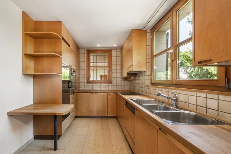 Freistehendes Einfamilienhaus mit viel Privatsphäre, grosszügigem Garten und besonderem Charakter (7)