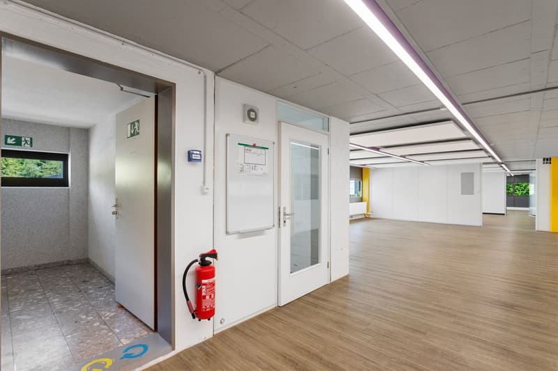Vielseitige Gewerbe- und Büroflächen mit über 1'150 m² Nutzfläche (10)