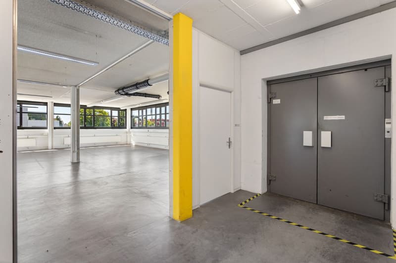Vielseitige Gewerbe- und Büroflächen mit über 1'150 m² Nutzfläche (11)