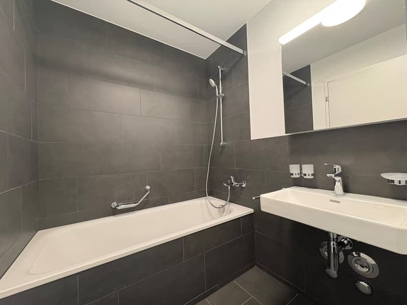 Badezimmer mit Badewanne