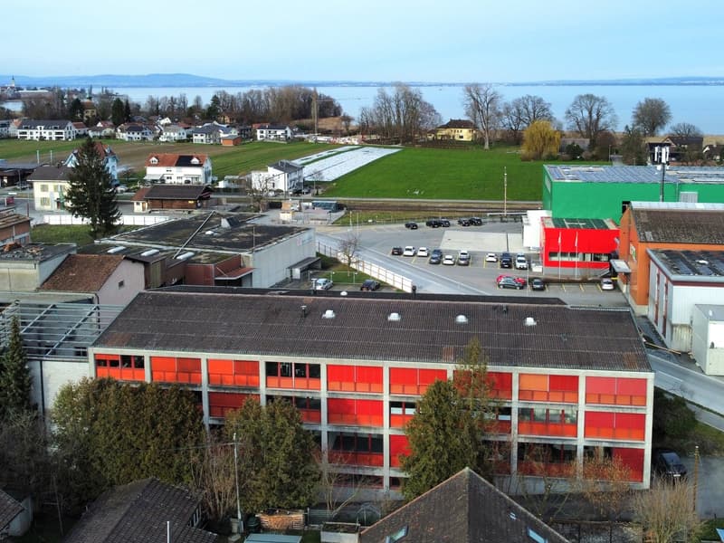 Preiswerter Büroraum zu vermieten (2)