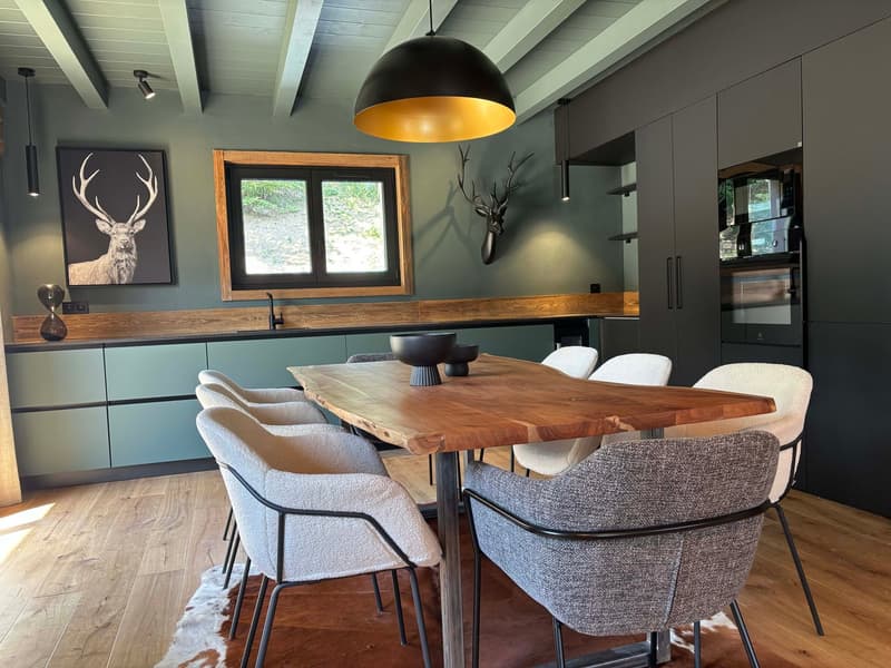Chalet d'exception entièrement rénové avec vue panoramique sur le Mont-Blanc (3)