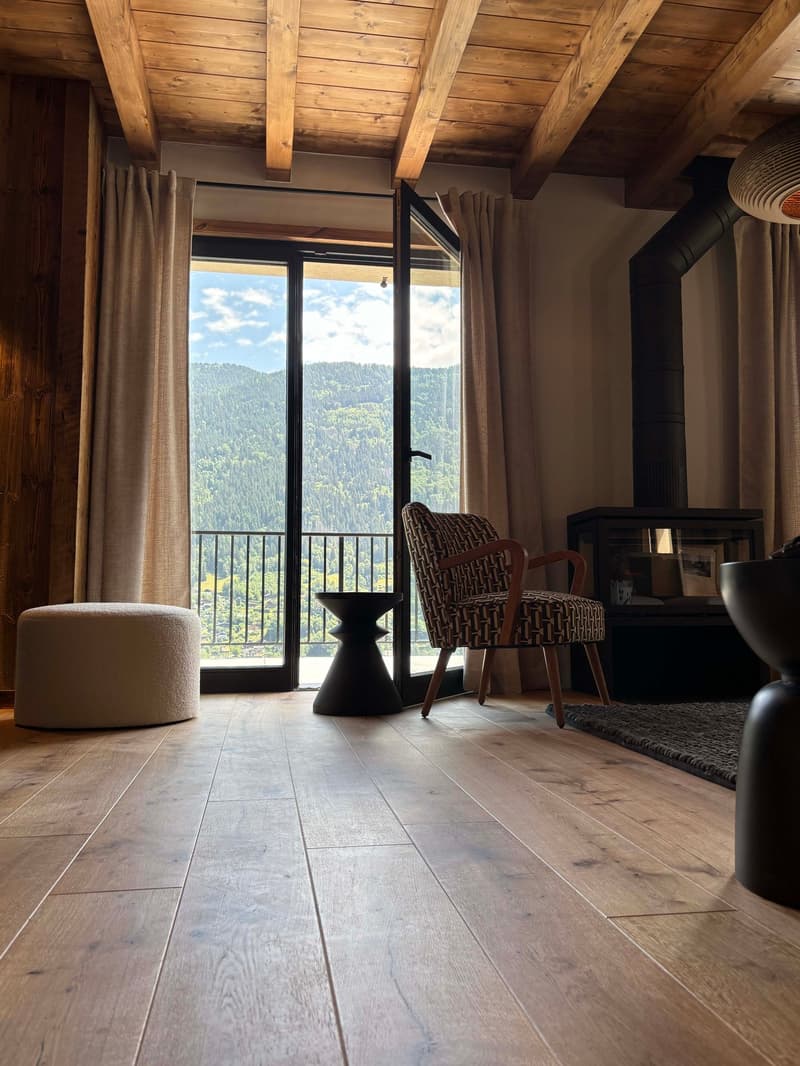 Chalet d'exception entièrement rénové avec vue panoramique sur le Mont-Blanc (5)