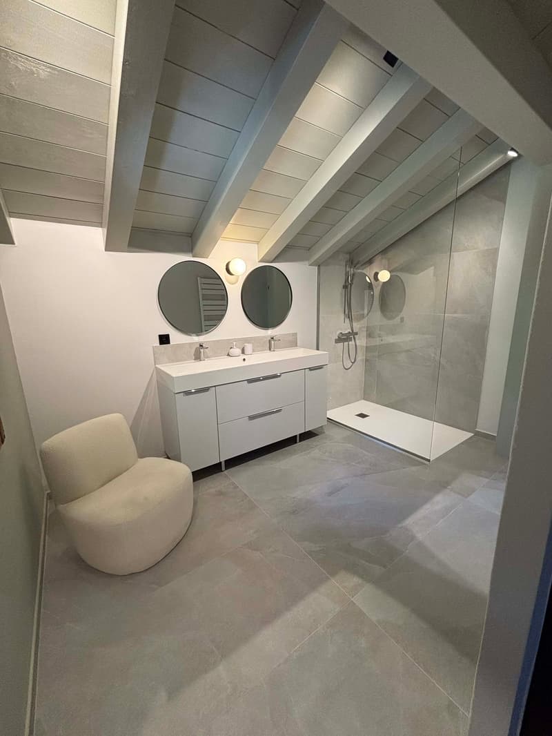 Chalet d'exception entièrement rénové avec vue panoramique sur le Mont-Blanc (11)