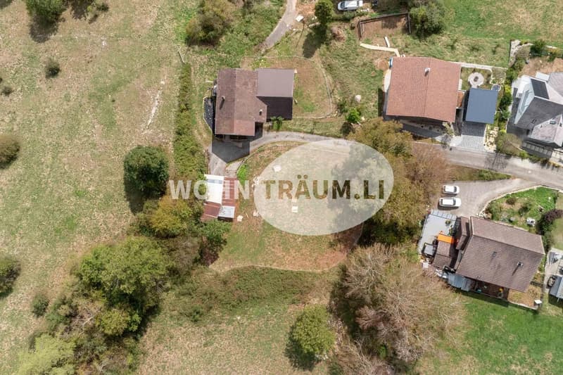 5-Zimmer Einfamilienhaus mit Landreserve in Welschenrohr (12)