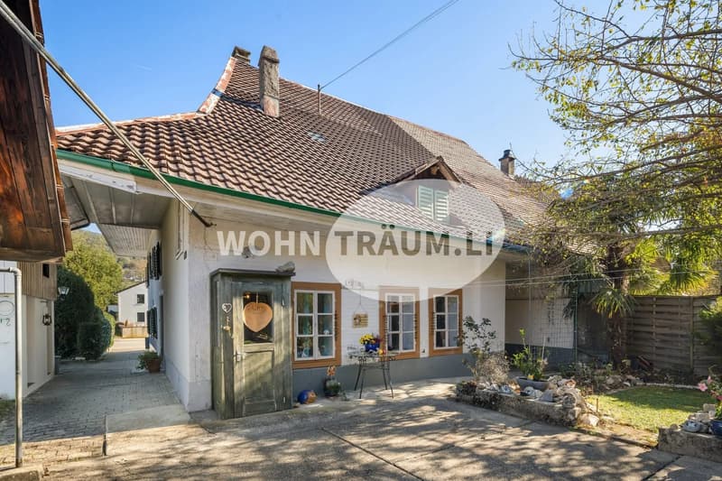 3½-Zimmer Eckhausteil mit Gartenhaus und grossem Grundstück (2)