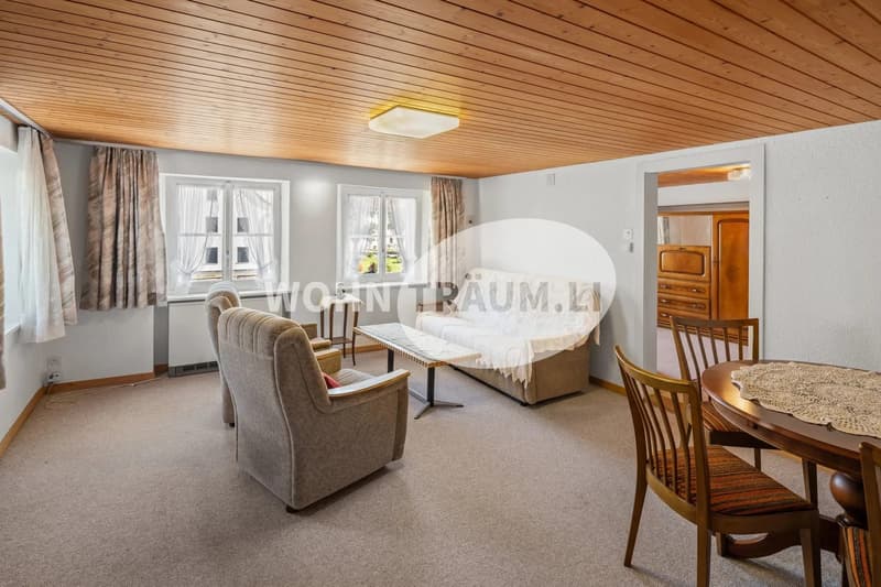 8-Zimmer Eckhausteil mit Gartenhaus und grossem Grundstück (4)